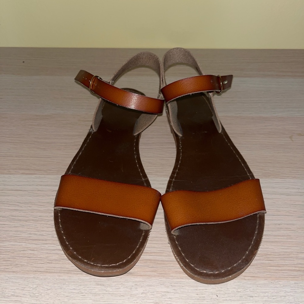 BROWN LEATHER SANDALS
